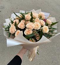 Букет Кремовые розы Латте в Белом Яре Ханты-Мансийского АО
